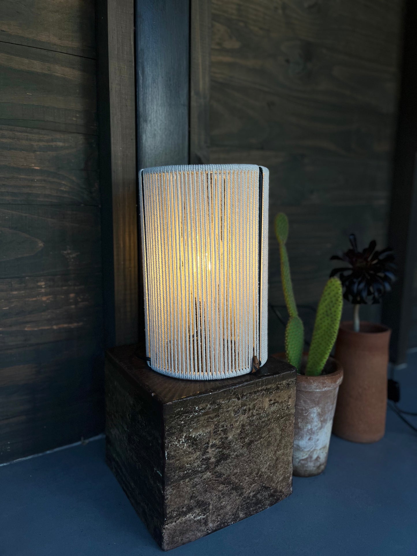 lámpara de mesa Bornos Blanca