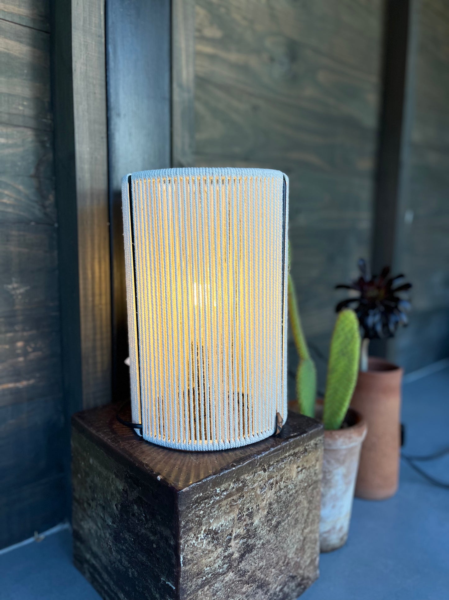 lámpara de mesa Bornos Blanca