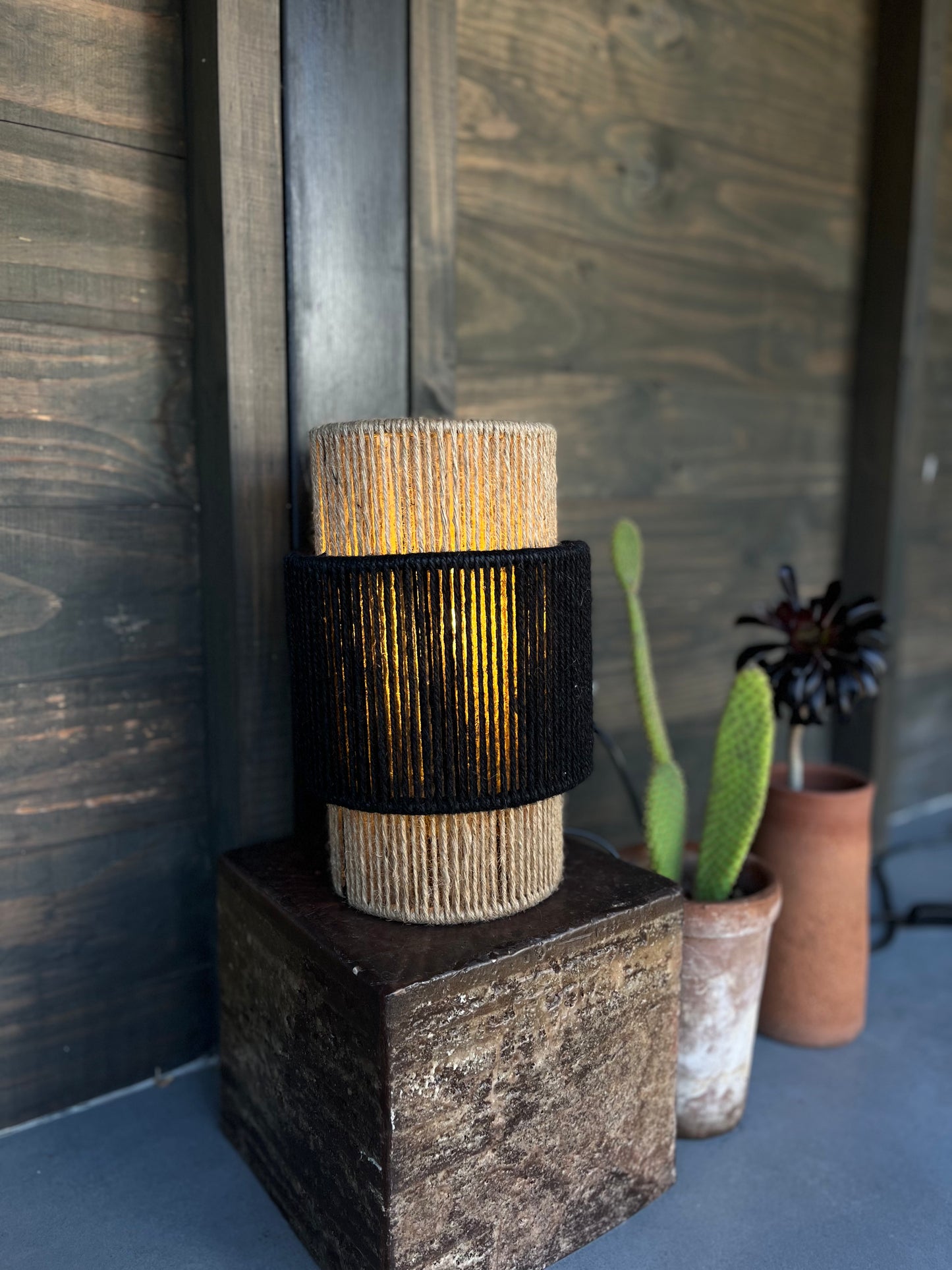 Lámpara de mesa Kambira
