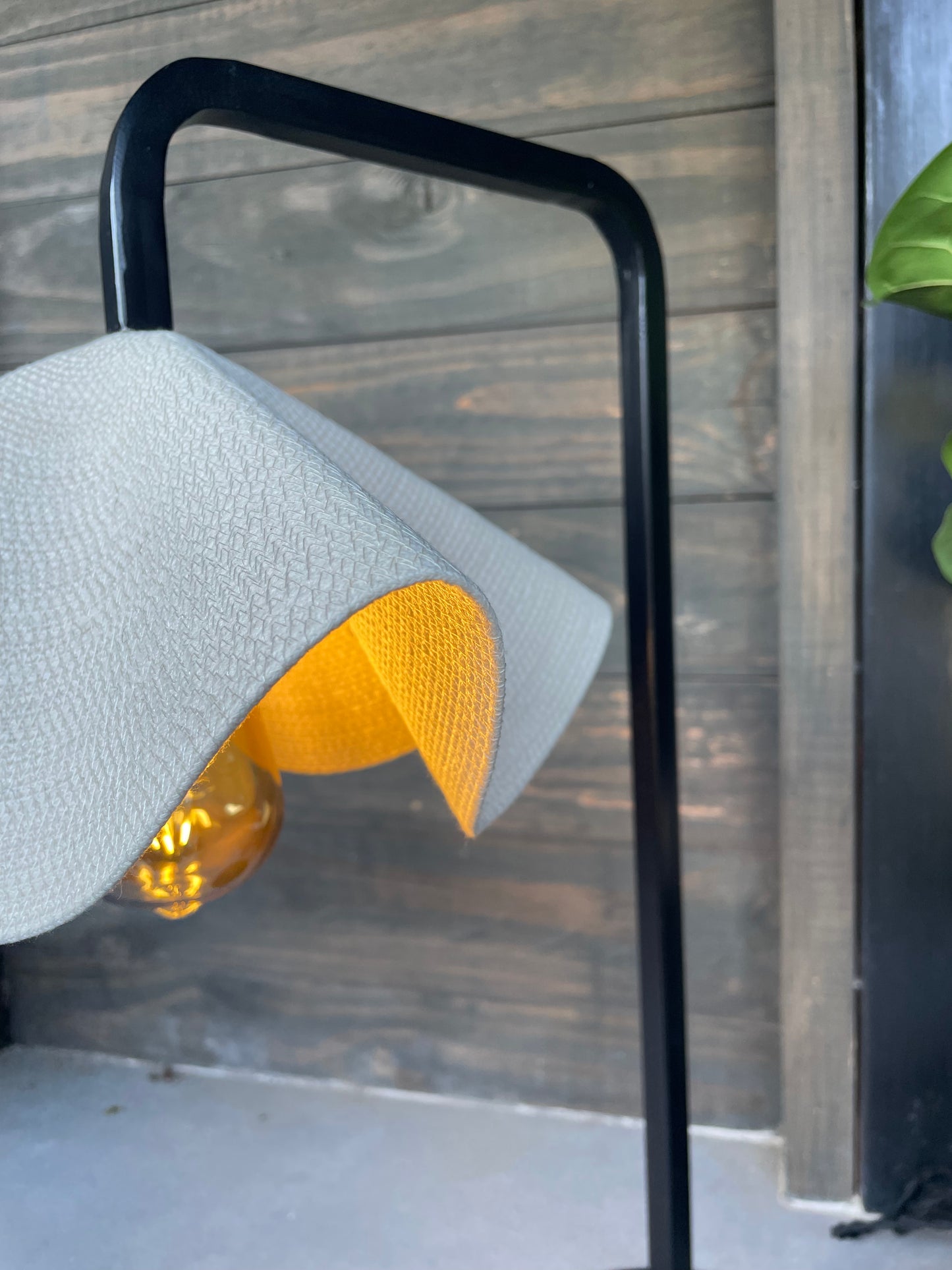 Lámpara de mesa Recta Kenia - Color a Elección