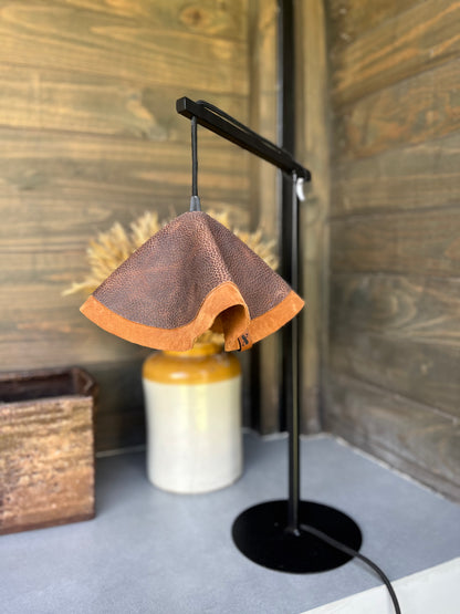 Lámpara de mesa Diagonal Malmo - Color a Elección