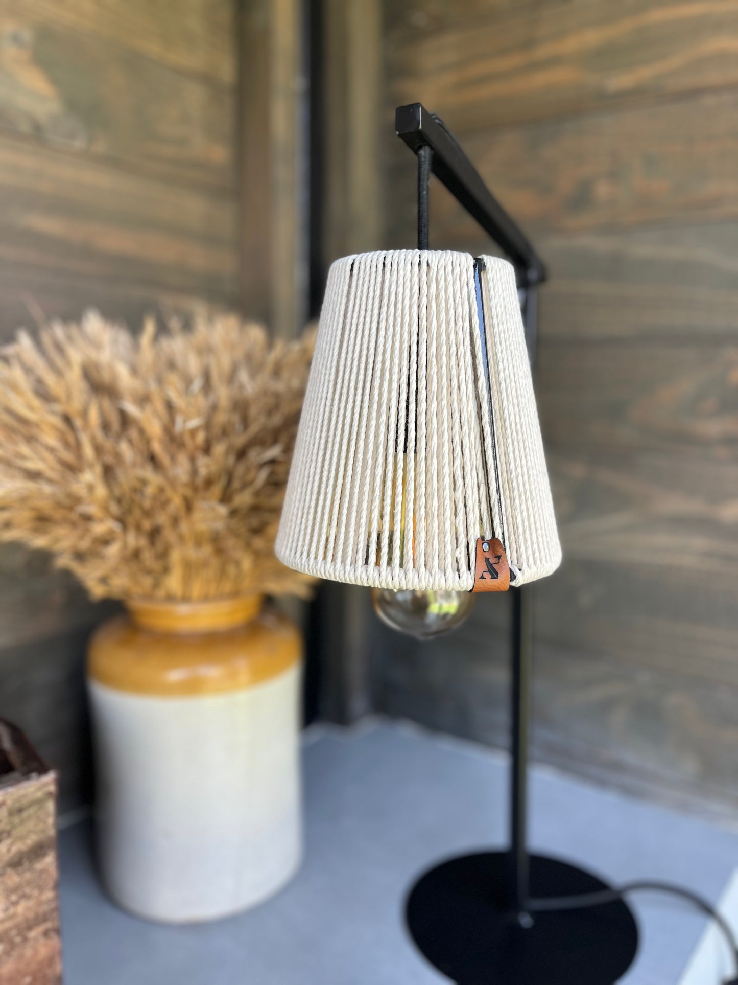 Lámpara de mesa Diagonal Fez - Color a Elección