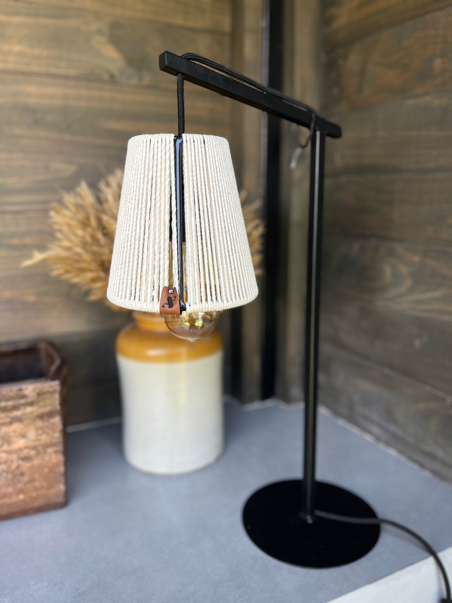 Lámpara de mesa Diagonal Fez - Color a Elección