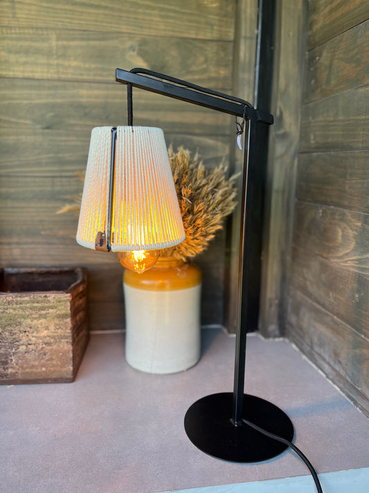 Lámpara de mesa Diagonal Fez - Color a Elección