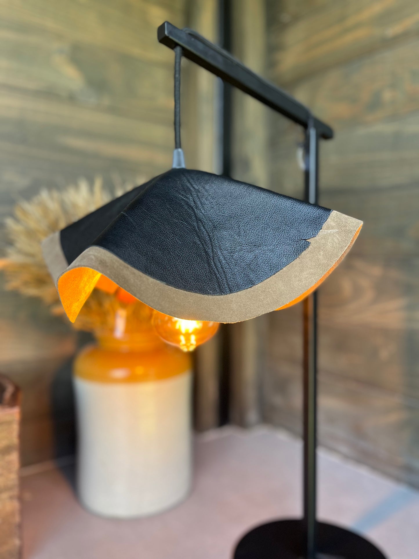 Lámpara de mesa Diagonal Malmo - Color a Elección